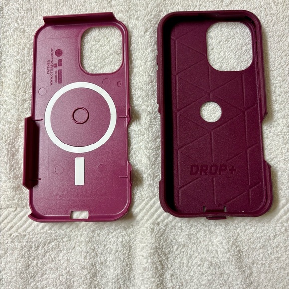 OtterBox Magenta Commuter Series Phone Case for iPhone 16 - Picture 3 of 6